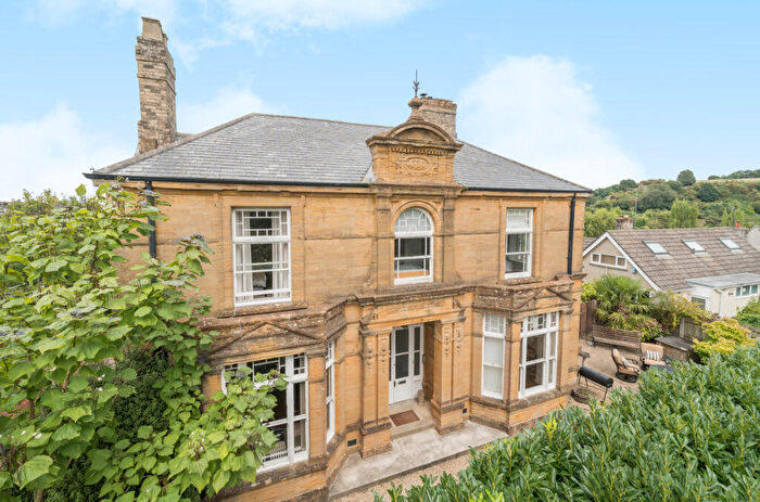Detached House For Sale In Penn Hill, Yeovil, BA20