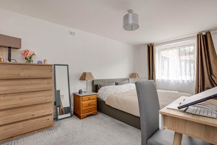 2 Bedroom Flat To Rent In Jerome Place, Kingston Upon Thames, KT1