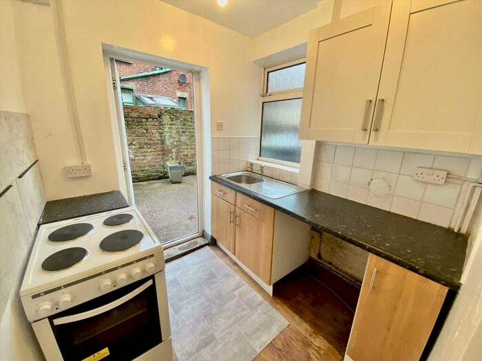 2 Bedroom Flat To Rent In Plungington Road, Preston, PR1