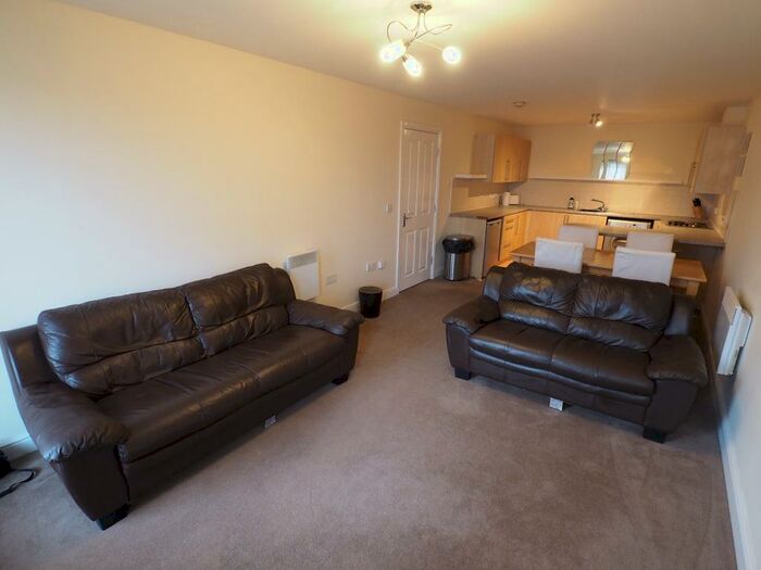 2 Bedroom Apartment To Rent In Dunsley House, Hessle Road, Hull, HU4