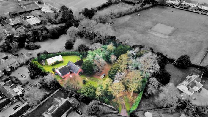 4 Bedroom Detached Bungalow For Sale In Tattingstone, Ipswich, IP9