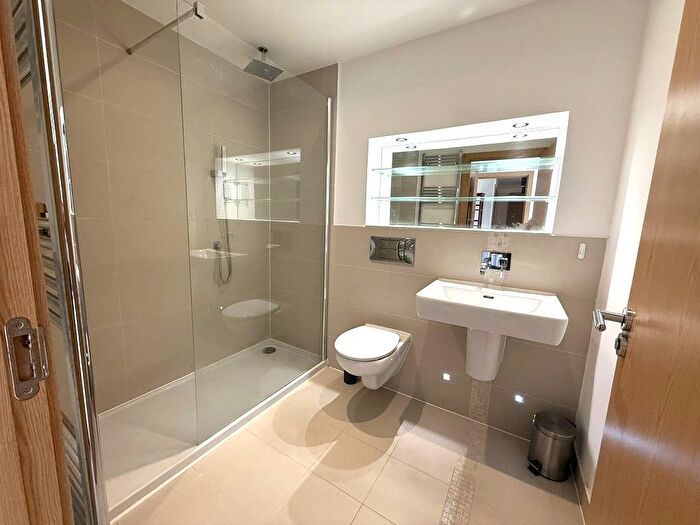 2 Bedroom Flat For Sale In Pym Court Cromwell Road, Cambridge, CB1