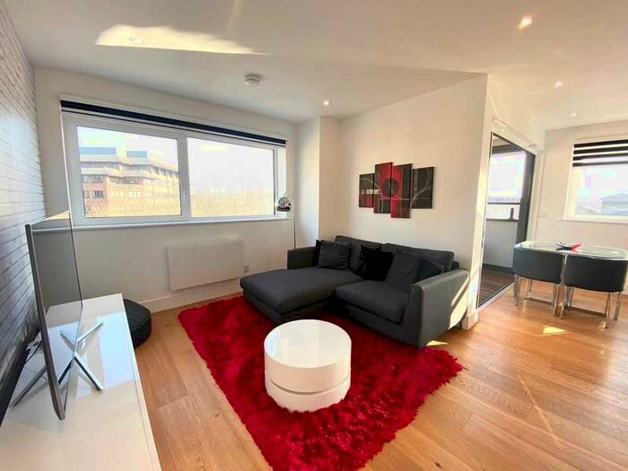 1 Bedroom Flat For Sale In Elstree Way, Borehamwood, WD6