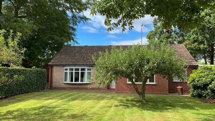 4 Bedroom Cottage To Rent In Old Vicarage Gardens, Skellingthorpe, LN6