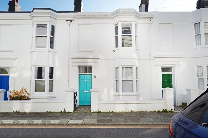 3 Bedroom Terraced House To Rent In Clifton Street, Brighton, BN1