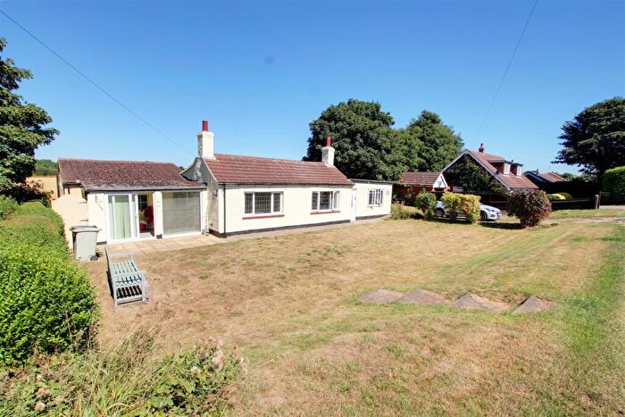 3 Bedroom Detached Bungalow For Sale In Bank End, North Somercotes, Louth, LN11