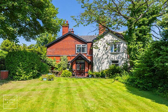 4 Bedroom End Of Terrace House For Sale In Bolton Road, Atherton, M46