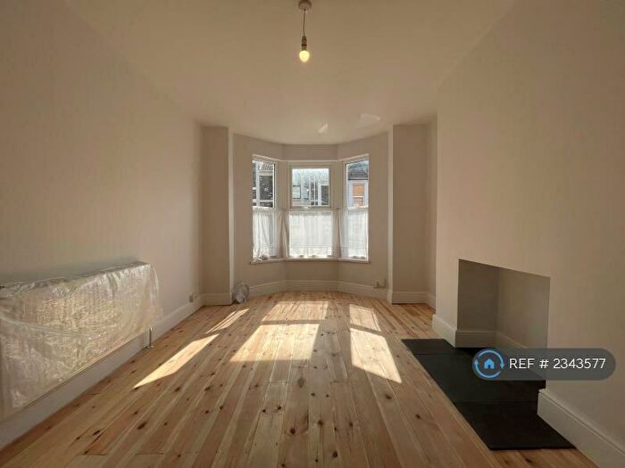 3 Bedroom Terraced House To Rent In Palmyra Road, Bristol, BS3