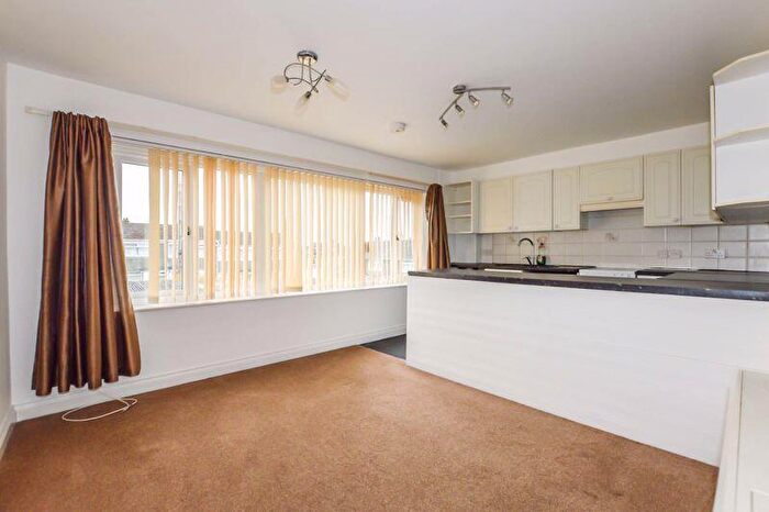 3 Bedroom Maisonette To Rent In Hollows Close, Salisbury, SP2