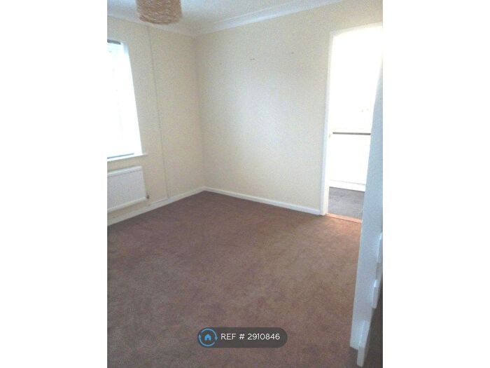 1 Bedroom Semi Detached House To Rent In Sycamore Close, Ipswich, IP8