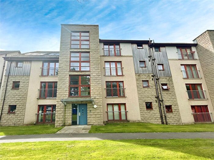 2 Bedroom Flat To Rent In Elgin, Morayshire, IV30