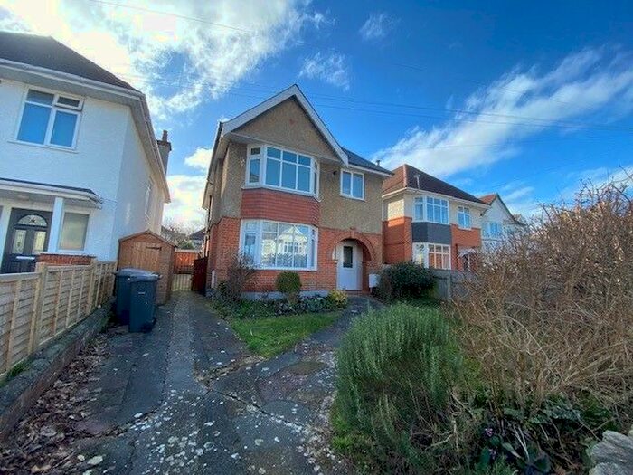 2 Bedroom Flat To Rent In Herberton Road, Southbourne, BH6