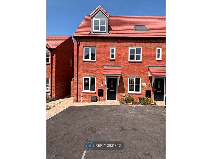 3 Bedroom Terraced House To Rent In Craigleith Avenue, Loughborough, LE12