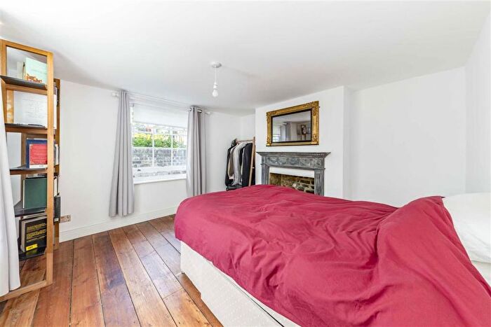 5 Bedroom Property To Rent In Hanover Gardens, Oval, SE11
