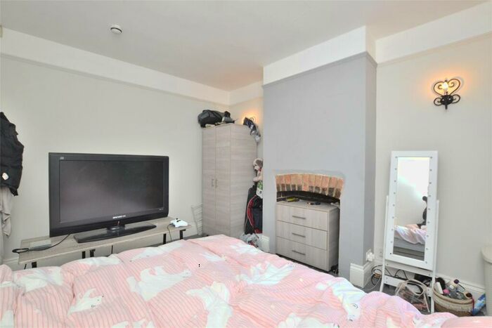 6 Bedroom Semi-Detached House To Rent In Lansdown Road, Gloucester, GL1
