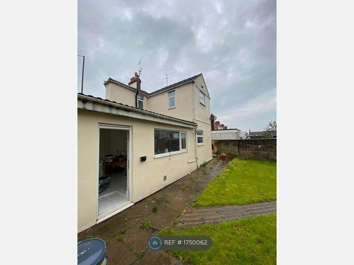 4 Bedroom End Of Terrace House To Rent In Salisbury Street, Swindon, SN1
