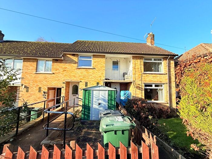 2 Bedroom Flat For Sale In Bowland Avenue, Baildon, Shipley, BD17