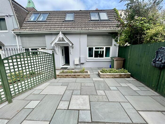 3 Bedroom End Of Terrace House For Sale In Hartley, Plymouth, PL3