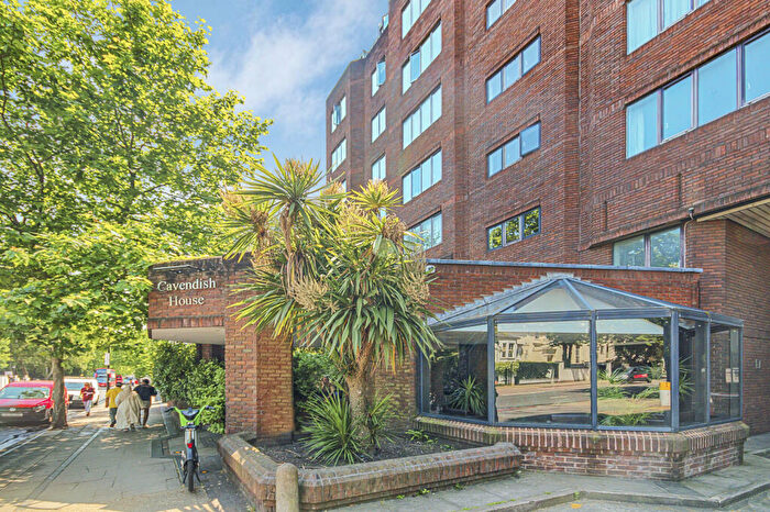 2 Bedroom Flat For Sale In Wellington Road, NW8