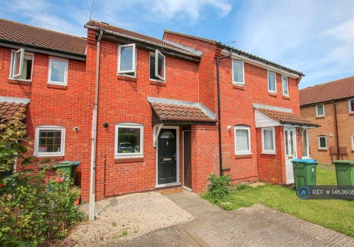 2 Bedroom Terraced House To Rent In Langstone Close, Aylesbury, HP20