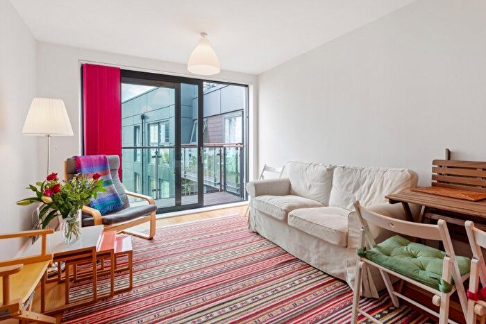 1 Bedroom Flat To Rent In Hotspur Street, London, SE11