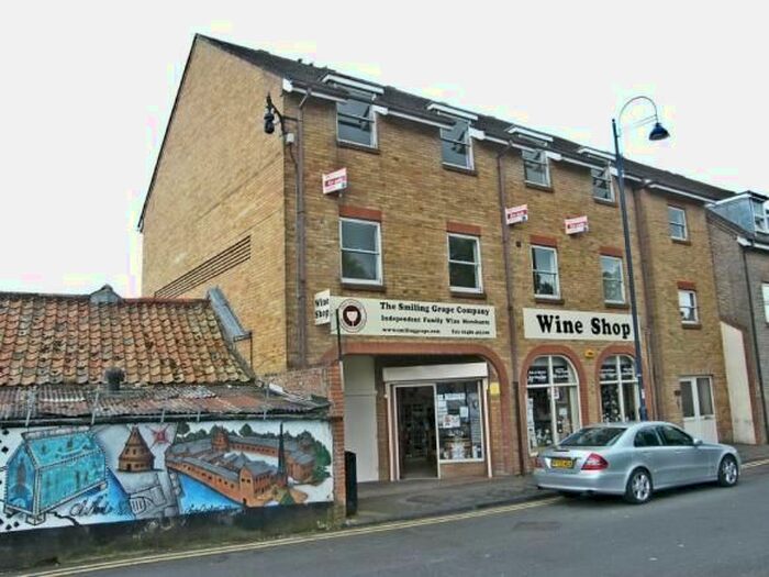 1 Bedroom Flat To Rent In Priory Road, St Neots, PE19