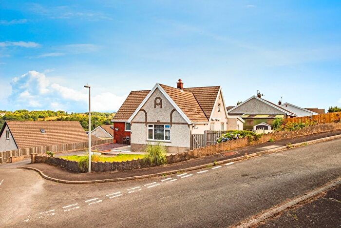 4 Bedroom Detached House For Sale In Heol Ffinant, Newcastle Emlyn, SA38