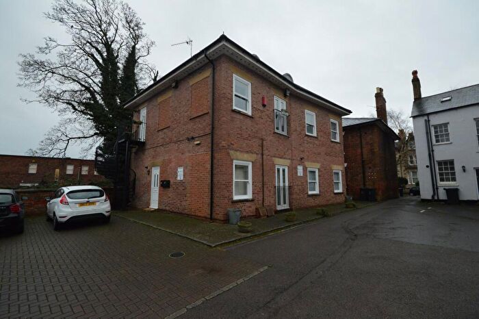 1 Bedroom Apartment To Rent In Dymond House, Old Town, SN1