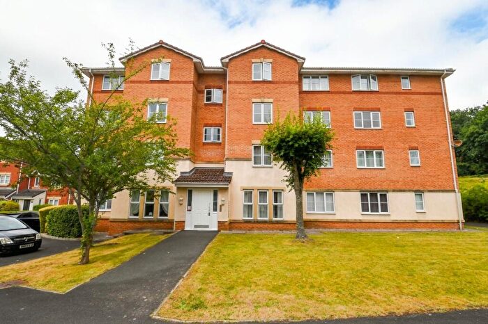 2 Bedroom Flat For Sale In Porterfield Drive, Tyldesley, M29