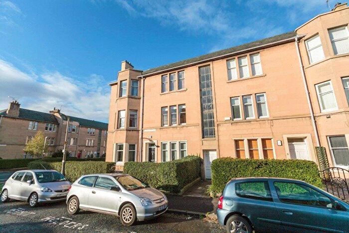 3 Bedroom Flat To Rent In Learmonth Park, Edinburgh, EH4