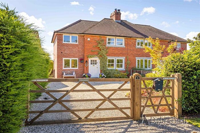 4 Bedroom Semi-Detached House For Sale In Car Colston Road, Screveton, Nottingham, NG13