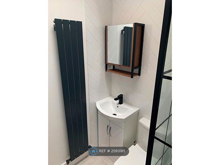 2 Bedroom Flat To Rent In Green Street, London, E13