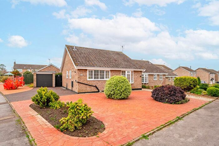 3 Bedroom Detached Bungalow For Sale In Thistledown, Carlton Colville, NR33