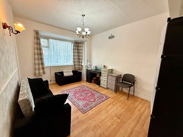 4 Bedroom Terraced House To Rent In London, E6