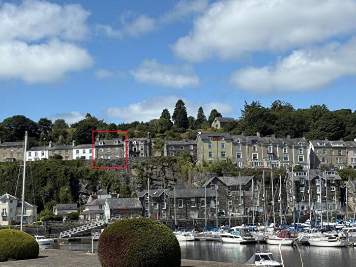 4 Bedroom House For Sale In Marine Terrace, Porthmadog, LL49