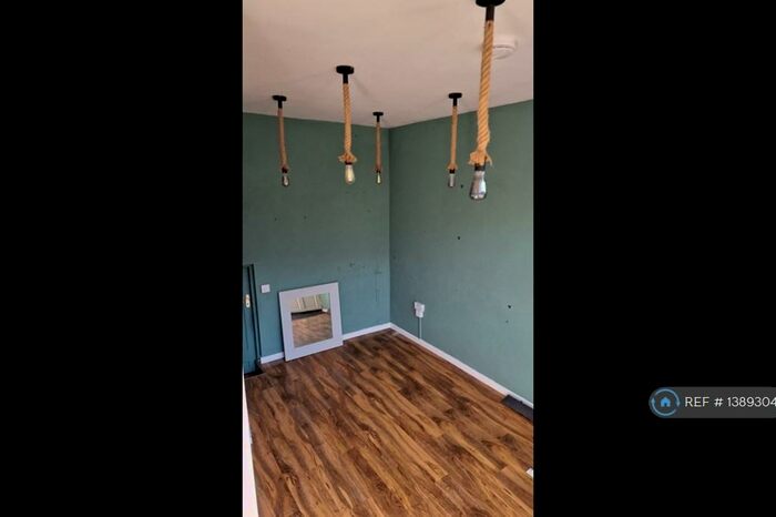 2 Bedroom Flat To Rent In Castle Street, Reading, RG1