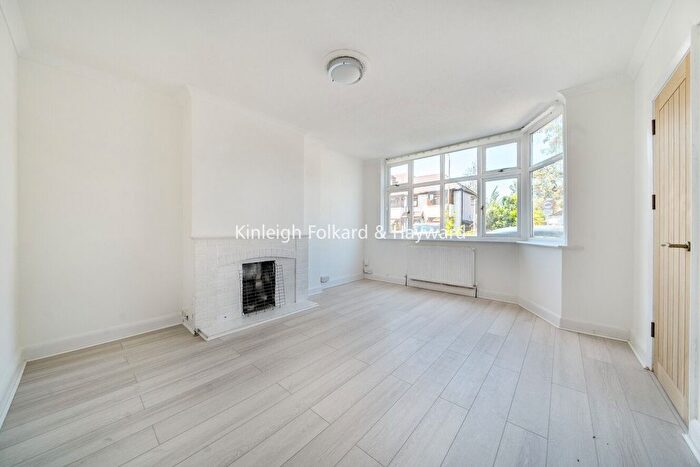 2 Bedroom Maisonette To Rent In Homesdale Road, Bromley, Kent, BR2