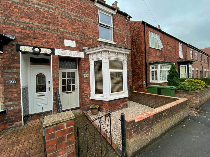 3 Bedroom End Of Terrace House To Rent In Holmechurch Lane, Beverley, HU17