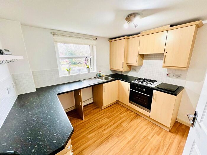 2 Bedroom Flat For Sale In Canal Court, Birmingham, West Midlands, B27