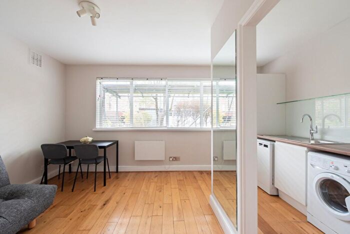 1 Bedroom Apartment To Rent In Haverstock Hill, London, NW3