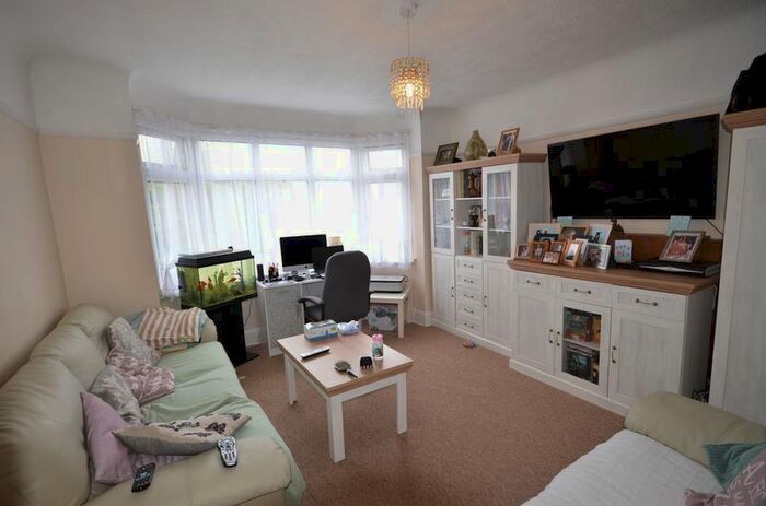 2 Bedroom Flat To Rent In Rushmere Road, Southbourne, Bournemouth, BH6