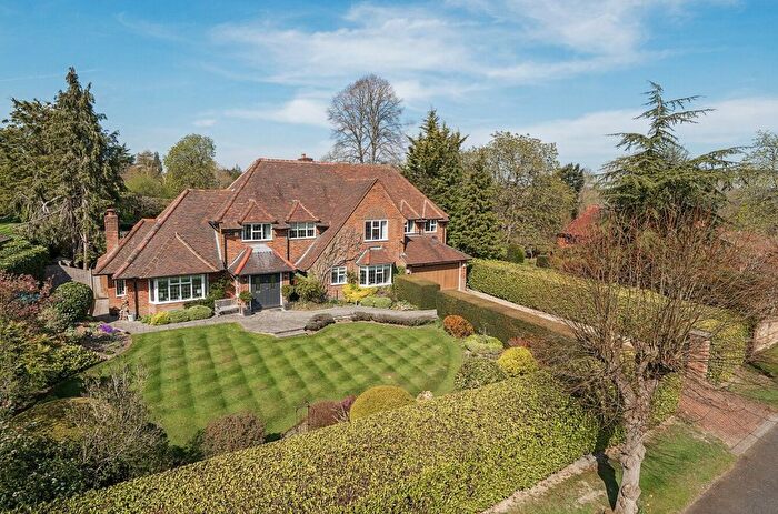 5 Bedroom Detached House For Sale In Hillcrest Waye, Gerrards Cross, Buckinghamshire, SL9