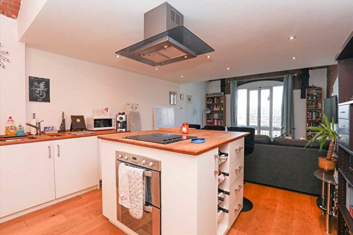 2 Bedroom Flat For Sale In Waterloo Warehouse, Waterloo Road, Liverpool, L3