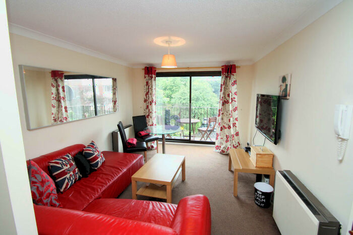2 Bedroom Apartment To Rent In Gowan Terrace, Jesmond, Newcastle Upon Tyne, NE2