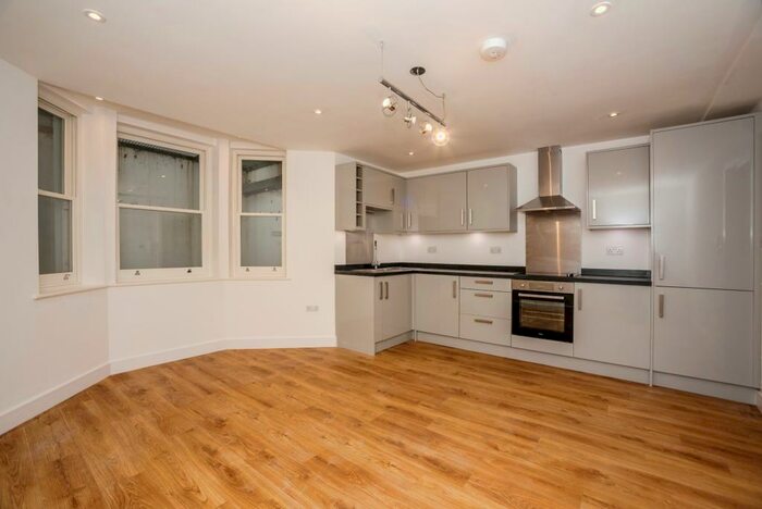 2 Bedroom Flat To Rent In Algernon Road, London, SE13