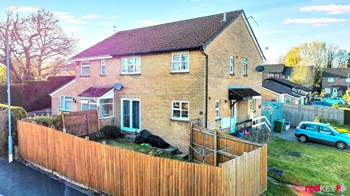2 Bedroom Semi Detached House To Rent In Glyn Simon Close, Llandaff, Cardiff, CF5
