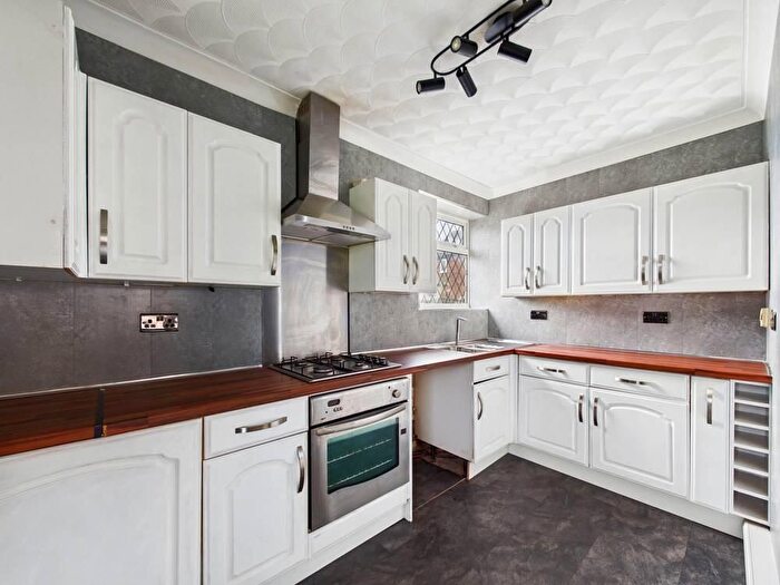 2 Bedroom Semi-Detached Bungalow For Sale In Manor Drive, Featherstone, Pontefract, WF7