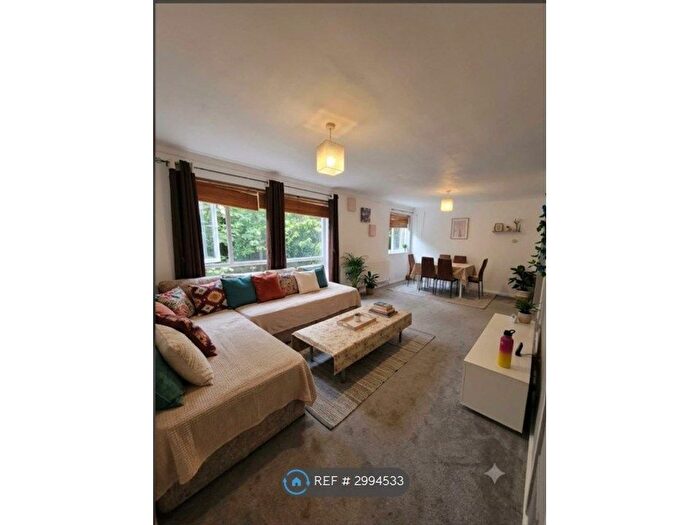 2 Bedroom Flat To Rent In Westfield Road, Birmingham, B15