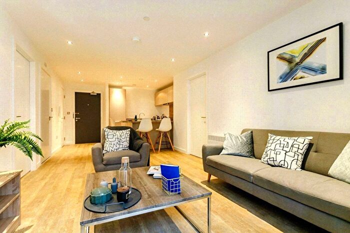 2 Bedroom Flat To Rent In Exchange Square, The Priory Queensway, Birmingham, B4