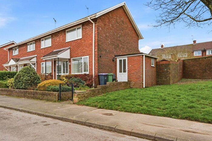 4 Bedroom End Of Terrace House For Sale In Liswerry Drive, Llanyravon, Cwmbran, NP44